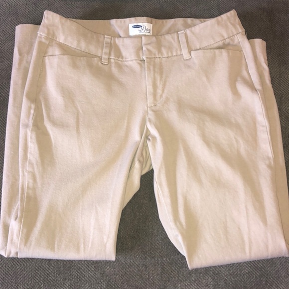 Old Navy “Diva” Cropped Khakis - Picture 3 of 4